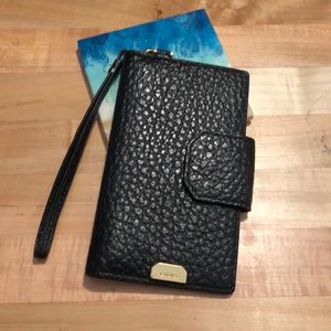 Black Lodis phone and wallet wristlet 💟👍🏼